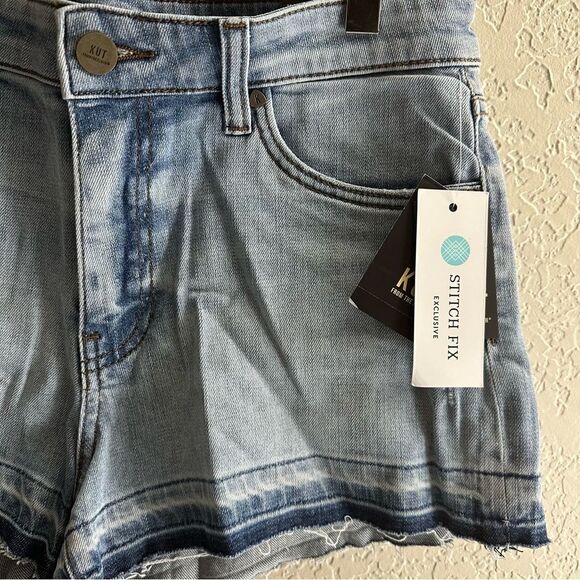 Kut from the Kloth High Rise Lightly Distressed Denim Shorts -‎ Size 6 - Picture 6 of 9
